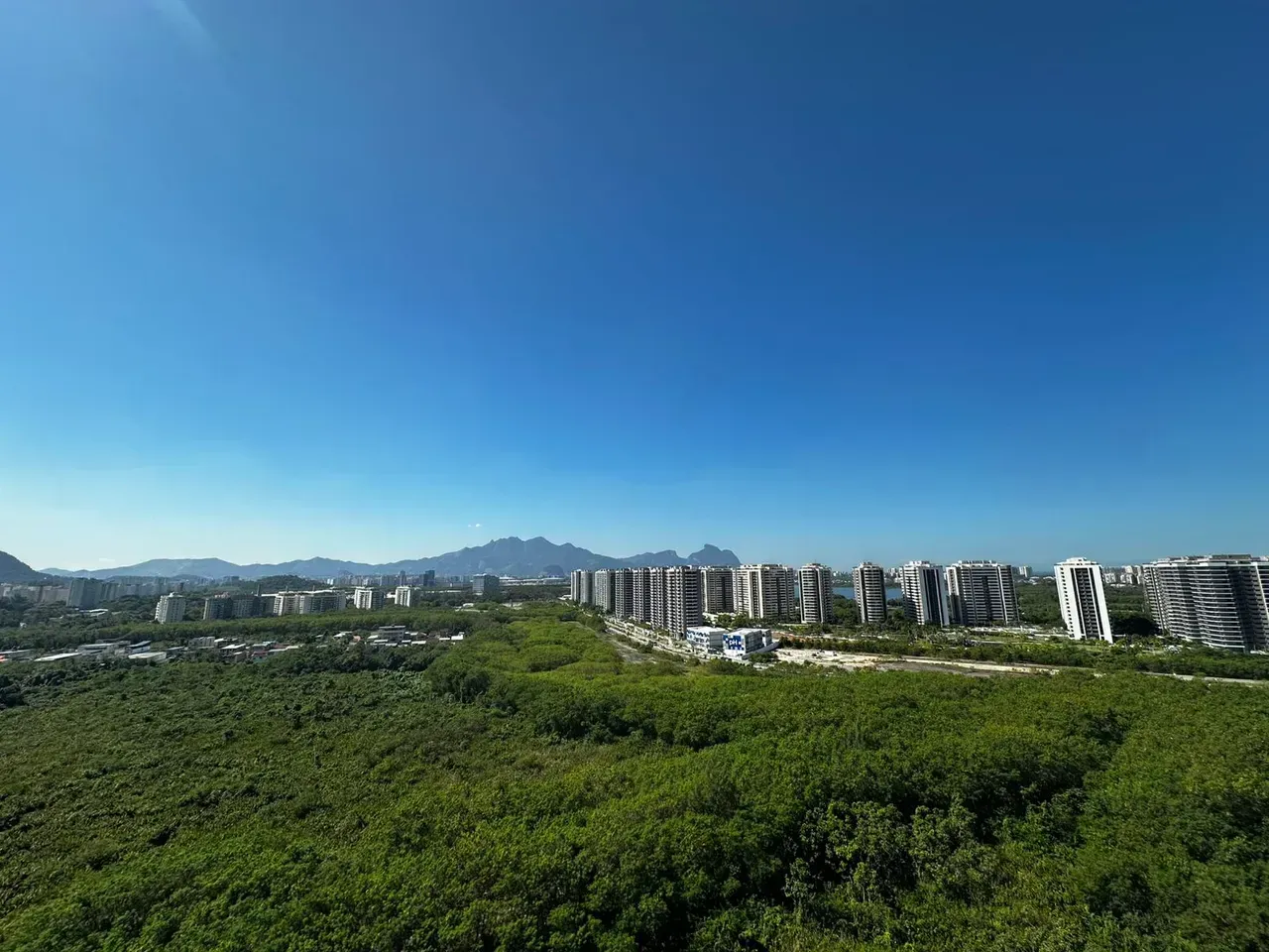 Apartamento com 2 quartos e 2 banheiros, cozinha integrada — photo 23