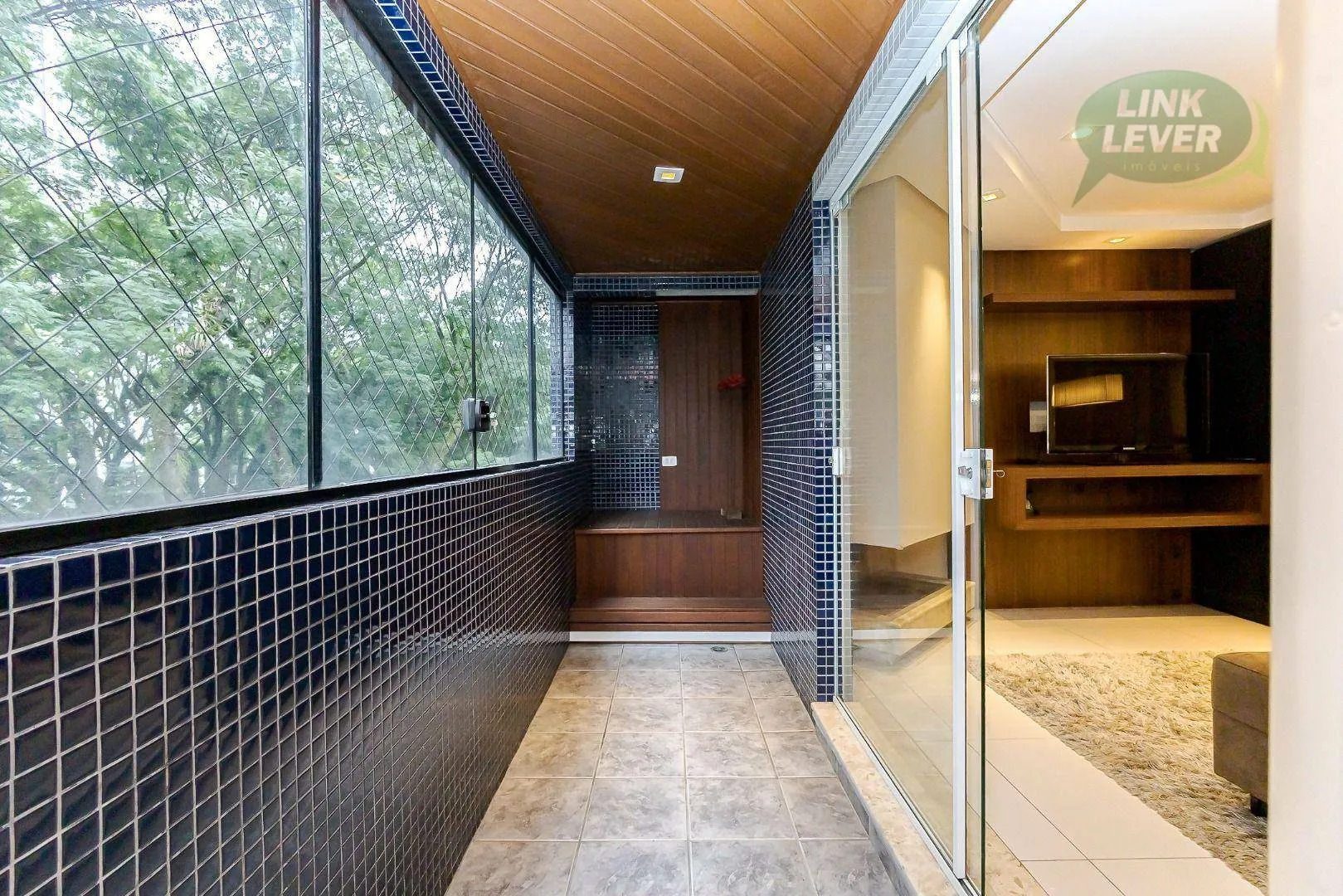 Apartment with 3 bedrooms, balcony and 135 m² — photo 9