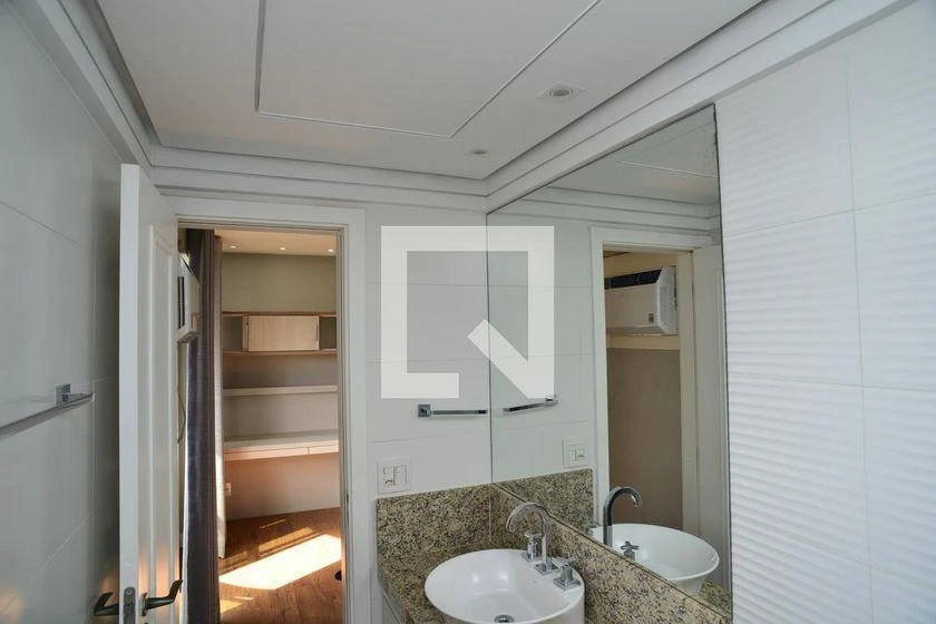 4-bedroom apartment with 250 m² and 3 en-suite baths — photo 46