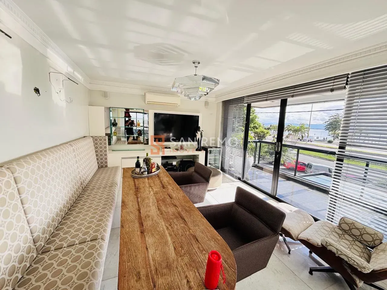 Garden apartment with 3 en-suite bedrooms and 241 m² — photo 9