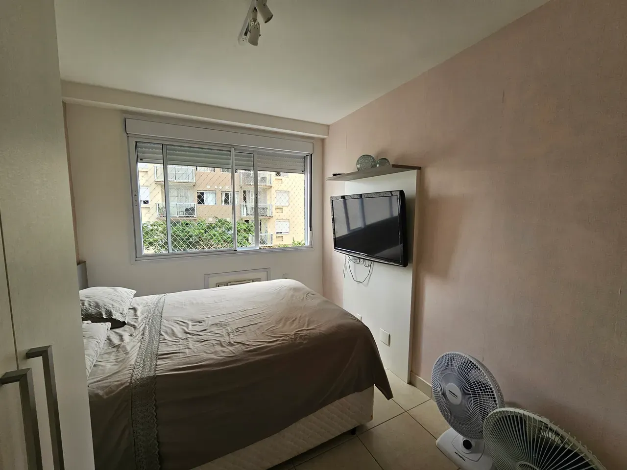 Furnished apartment, 59 m², with a washing machine — photo 17