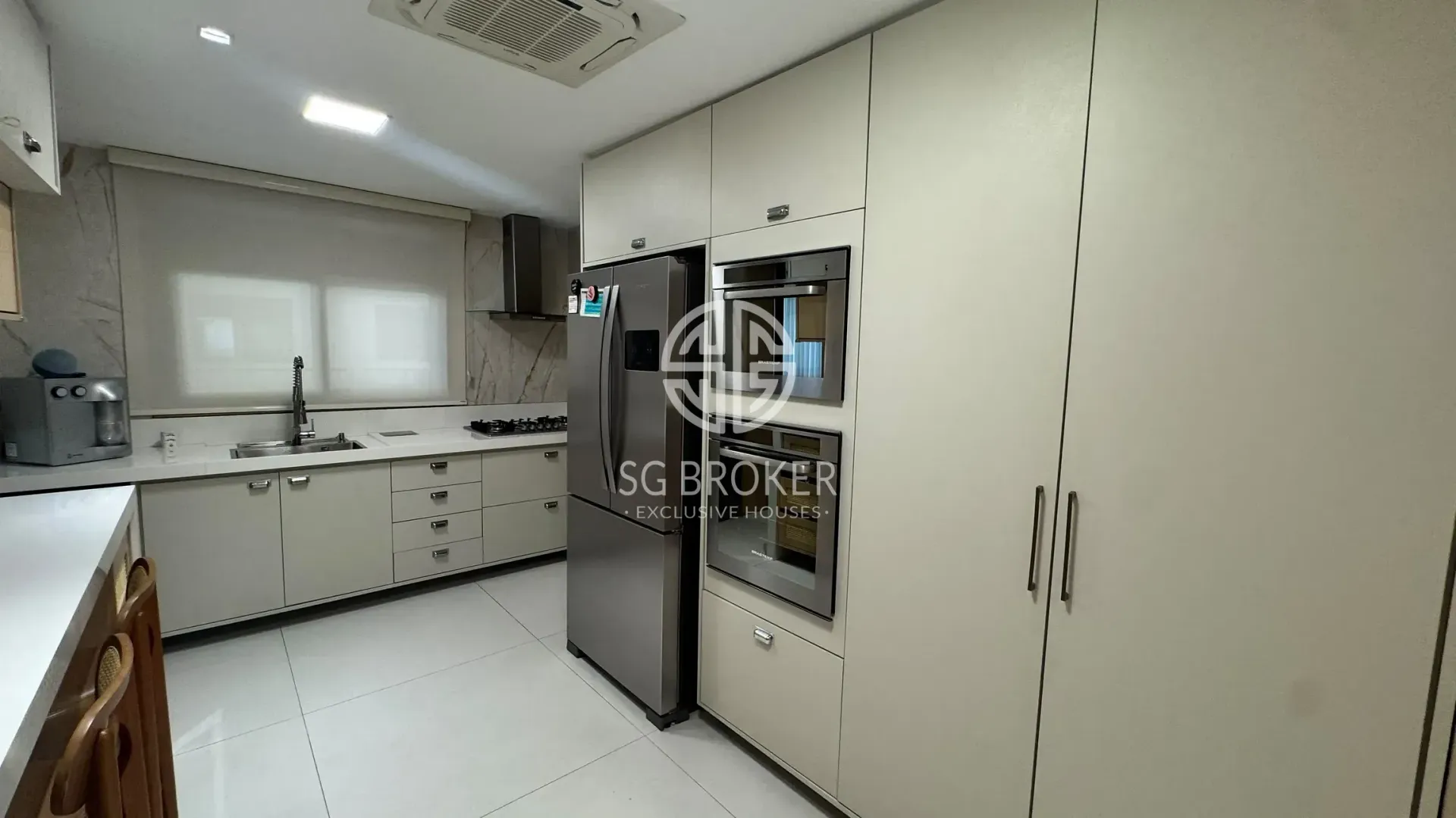 Apartamento mobiliado, 217 m², com closet — photo 31