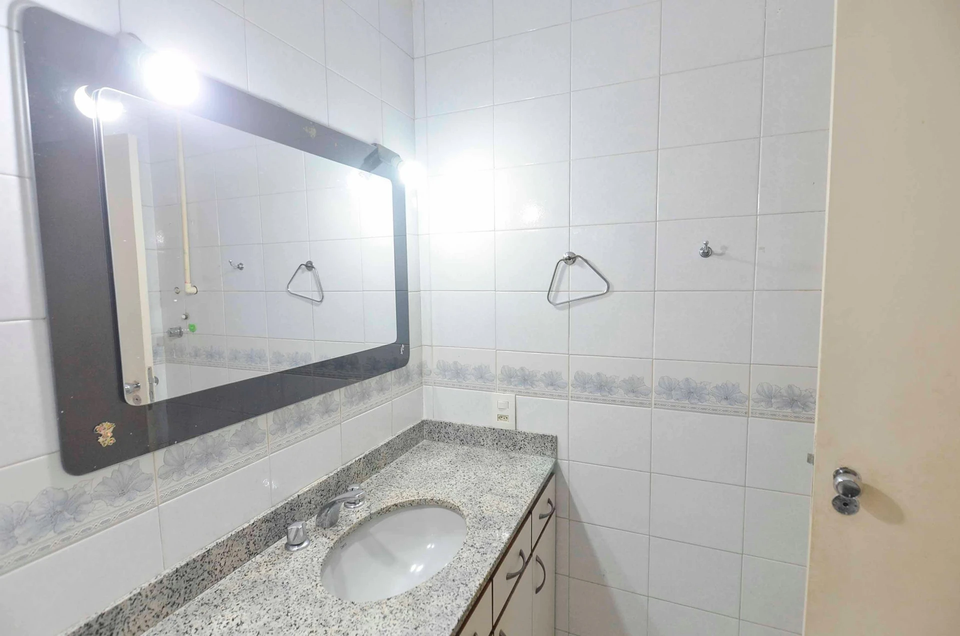 3-bedroom apartment with 2 parking spaces — photo 48