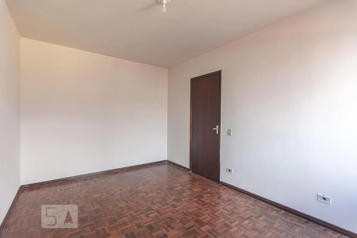 Unfurnished apartment with 3 bedrooms and 1 bathroom — photo 13