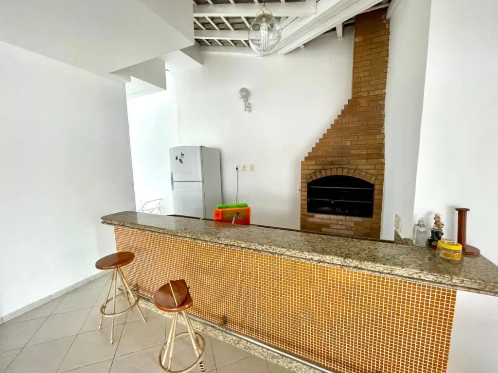House with 5 bedrooms and a glassed-in balcony — photo 30