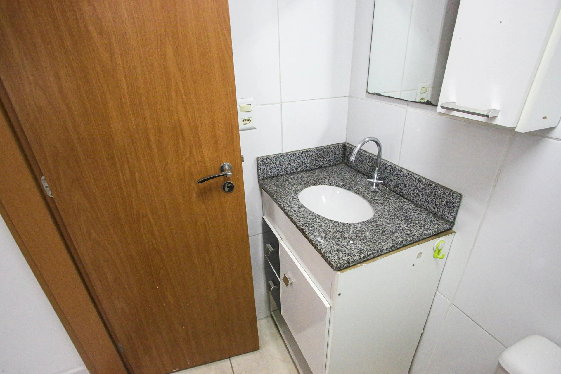 Квартира с 2 спальнями, в доме есть тренажёрный зал — photo 13