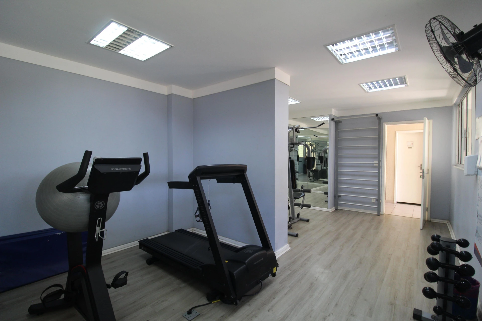 Apartamento mobiliado com 3 quartos e varanda — photo 47