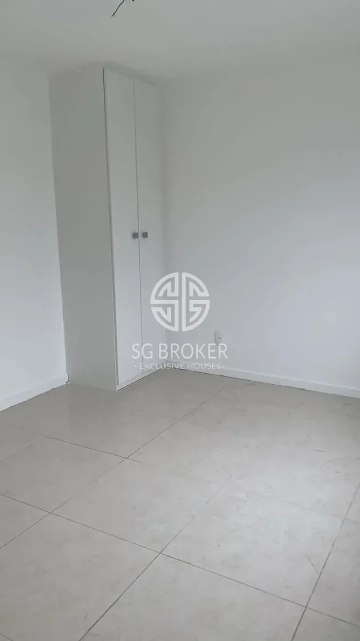 Apartment with 3 bedrooms and a gas stove kitchen — photo 11