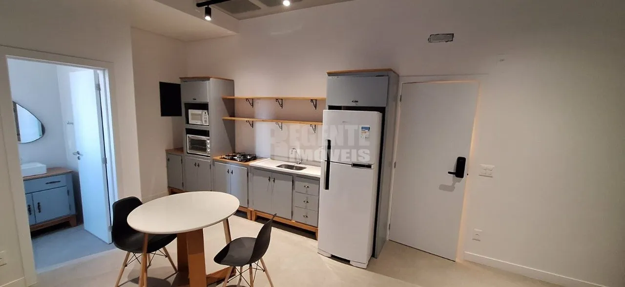 Studio mobiliado de 34 m² com vaga e 1 dormitório