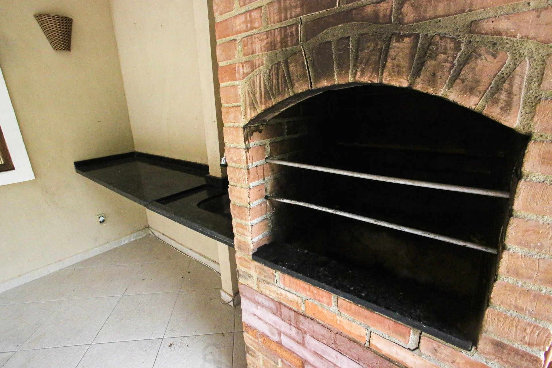 4-bedroom house with a bathtub in Rio de Janeiro — photo 25