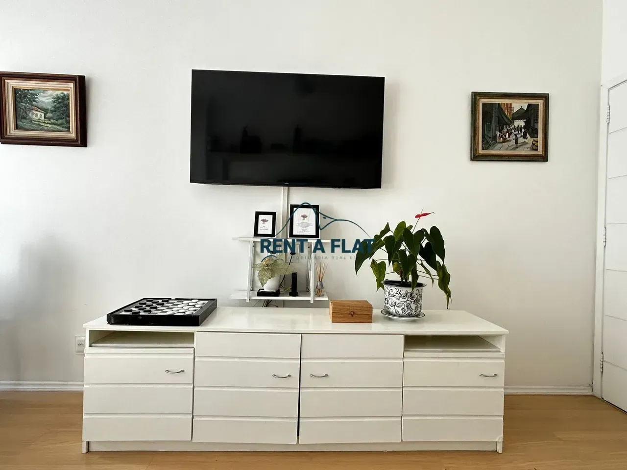 Furnished 2-bedroom apartment with 80 m² — photo 13