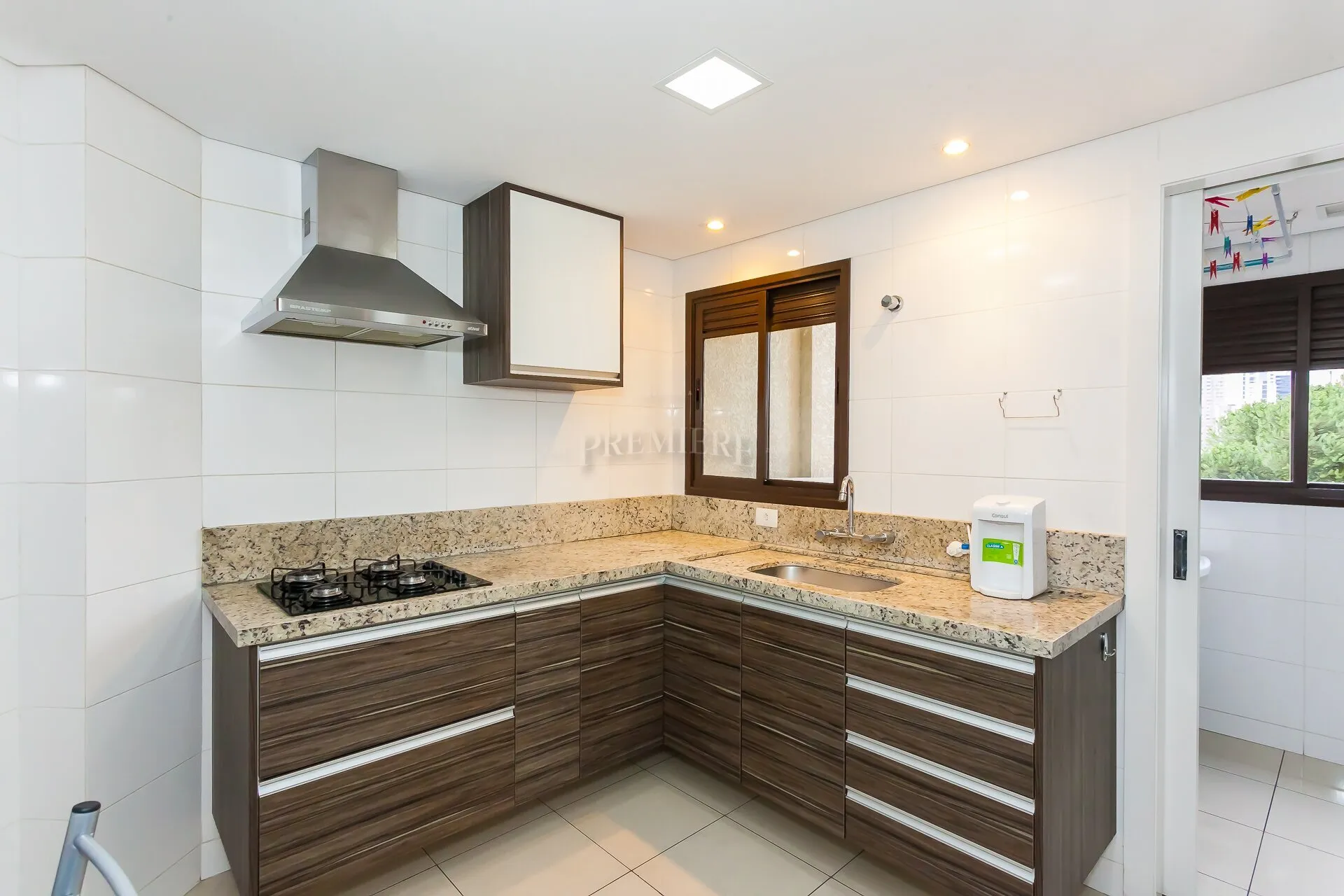 3-bedroom 180 m² apartment with 2 parking spots and garden — photo 26