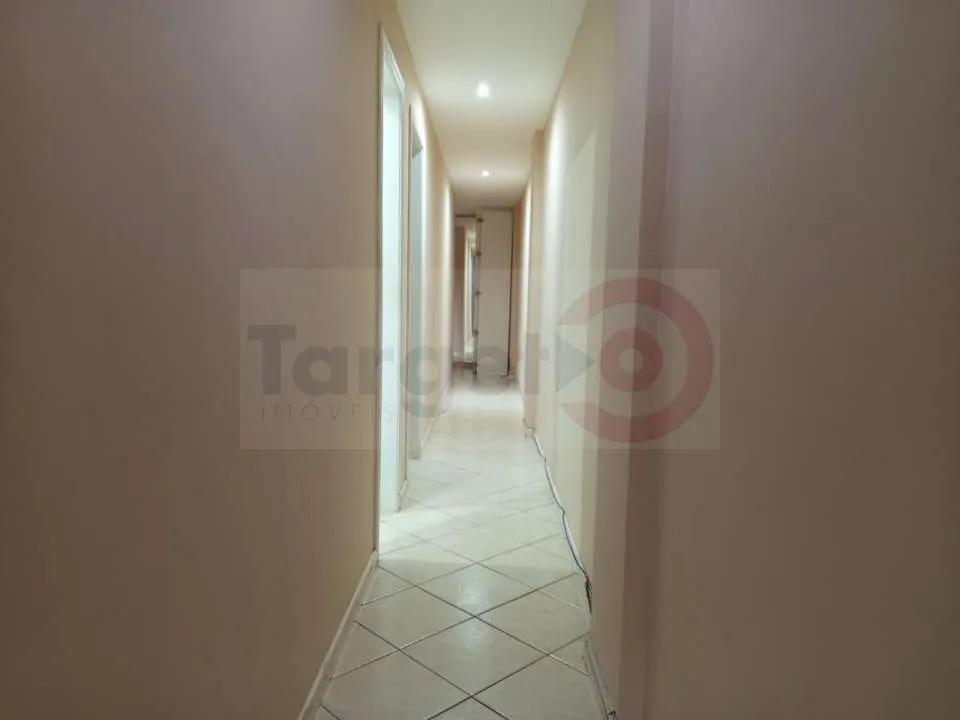 Home office in a 4-bedroom apartment, 230 m² — photo 50