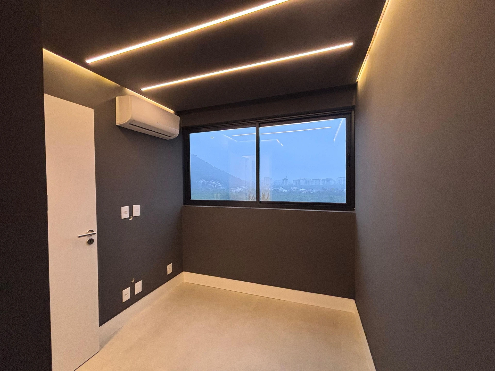 3-bedroom apartment with open-plan kitchen — photo 23
