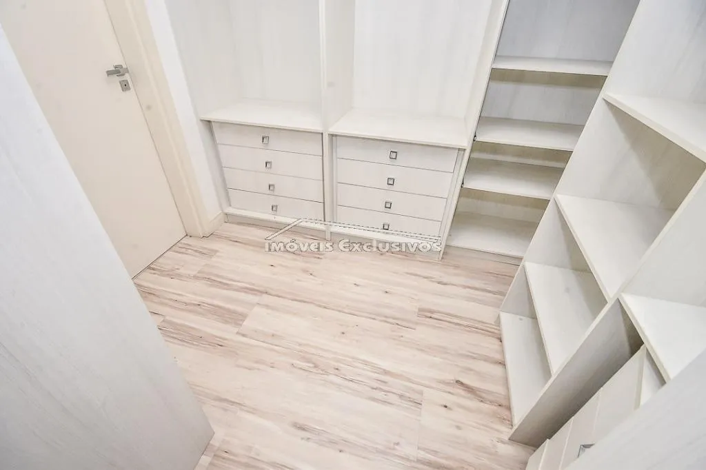 Furnished 253 m² house with 4 bedrooms and an open gas kitchen — photo 17
