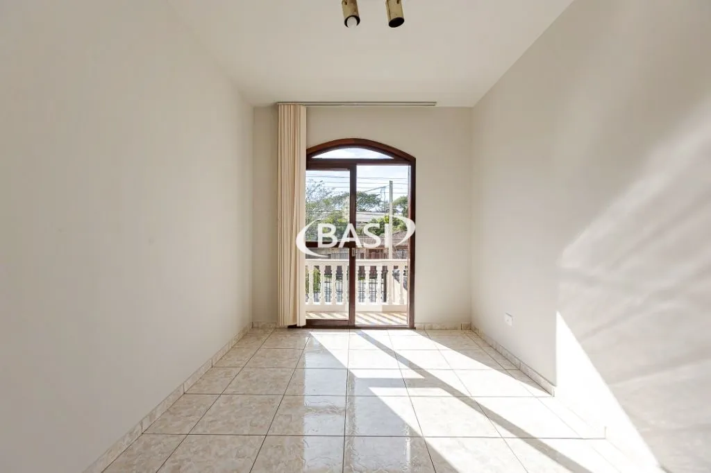 Unfurnished house with 4 bedrooms and 3 bathrooms — photo 58