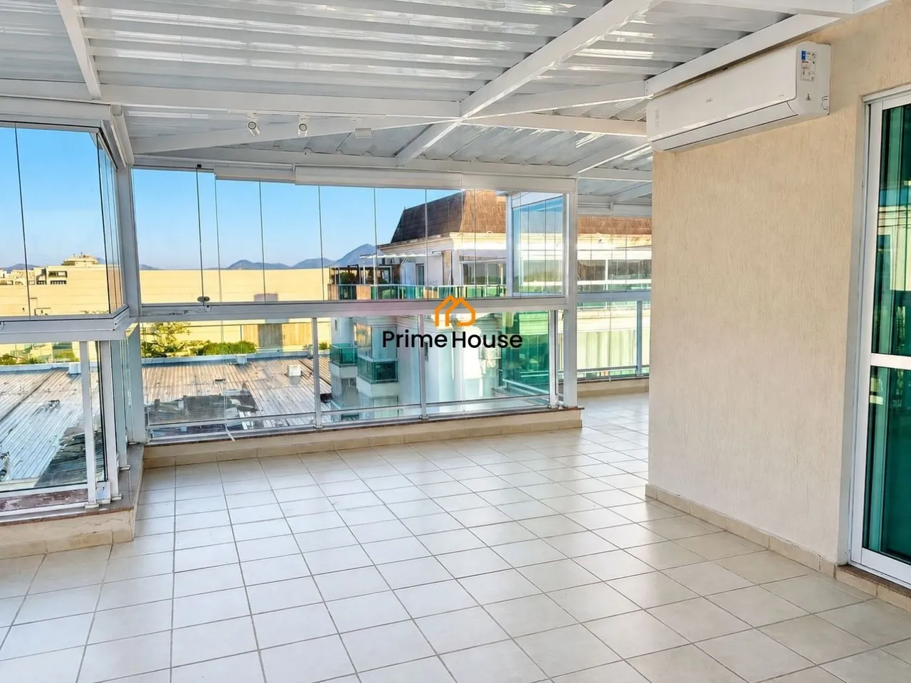313 m² apartment with 5 bedrooms and 5 bathrooms — photo 5
