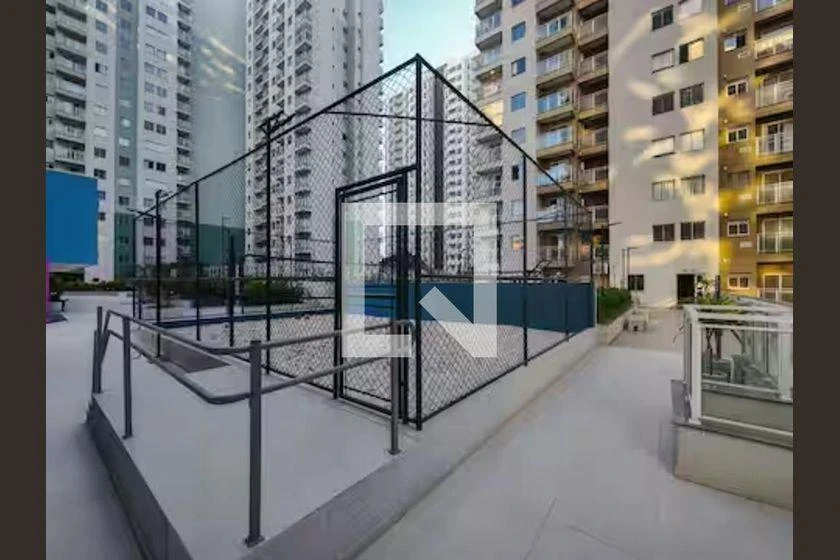 Apartamento amueblado de 2 dormitorios con cocina abierta — photo 30
