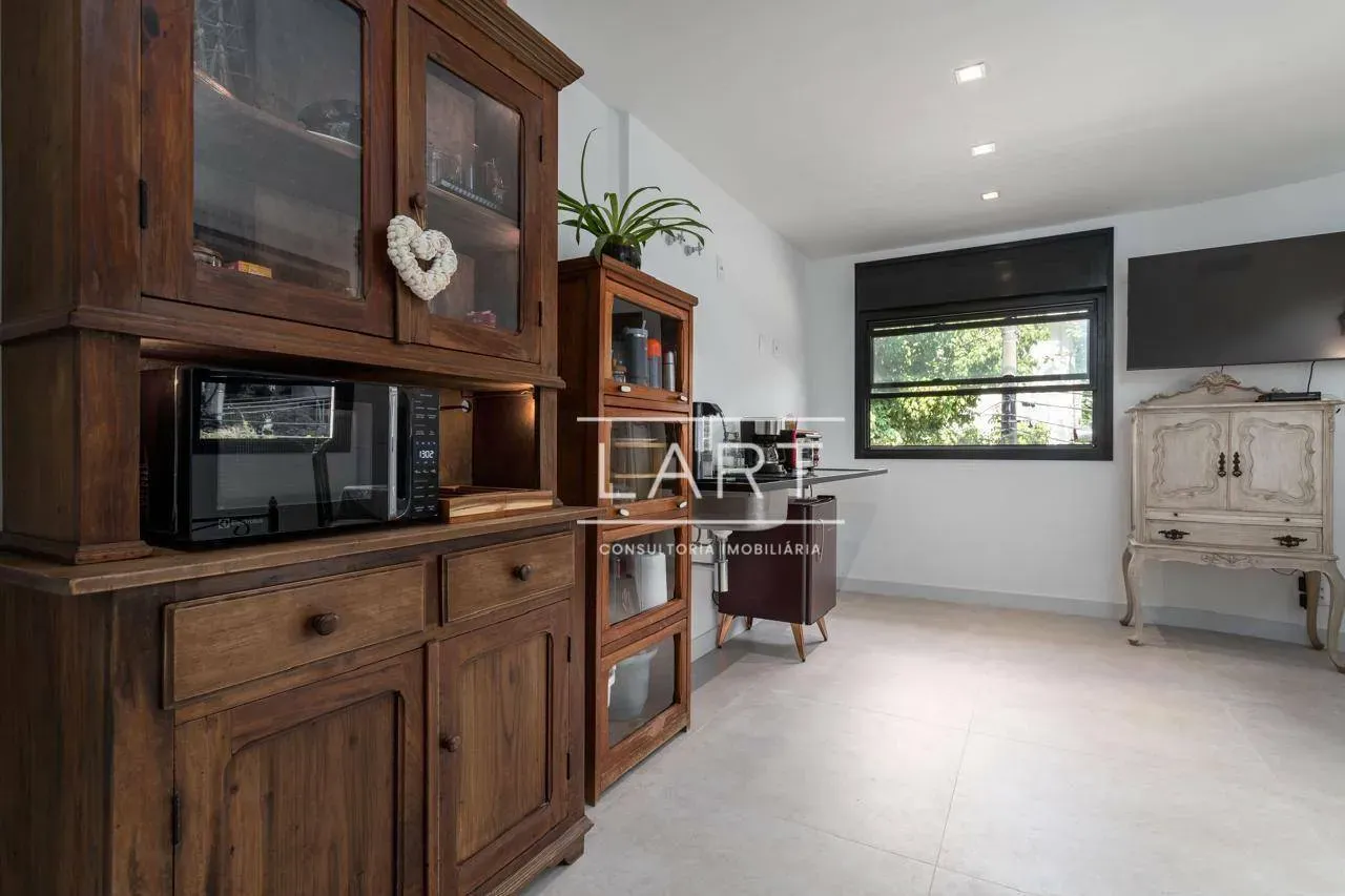 Furnished 1-bedroom apartment with a balcony — photo 6