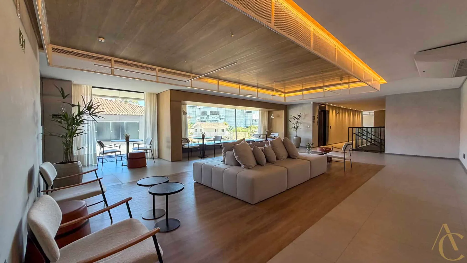 Glass-enclosed balcony in a 2-bedroom apartment, 69 m² — photo 73