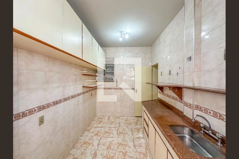 3-bedroom apartment with a bathtub — photo 27