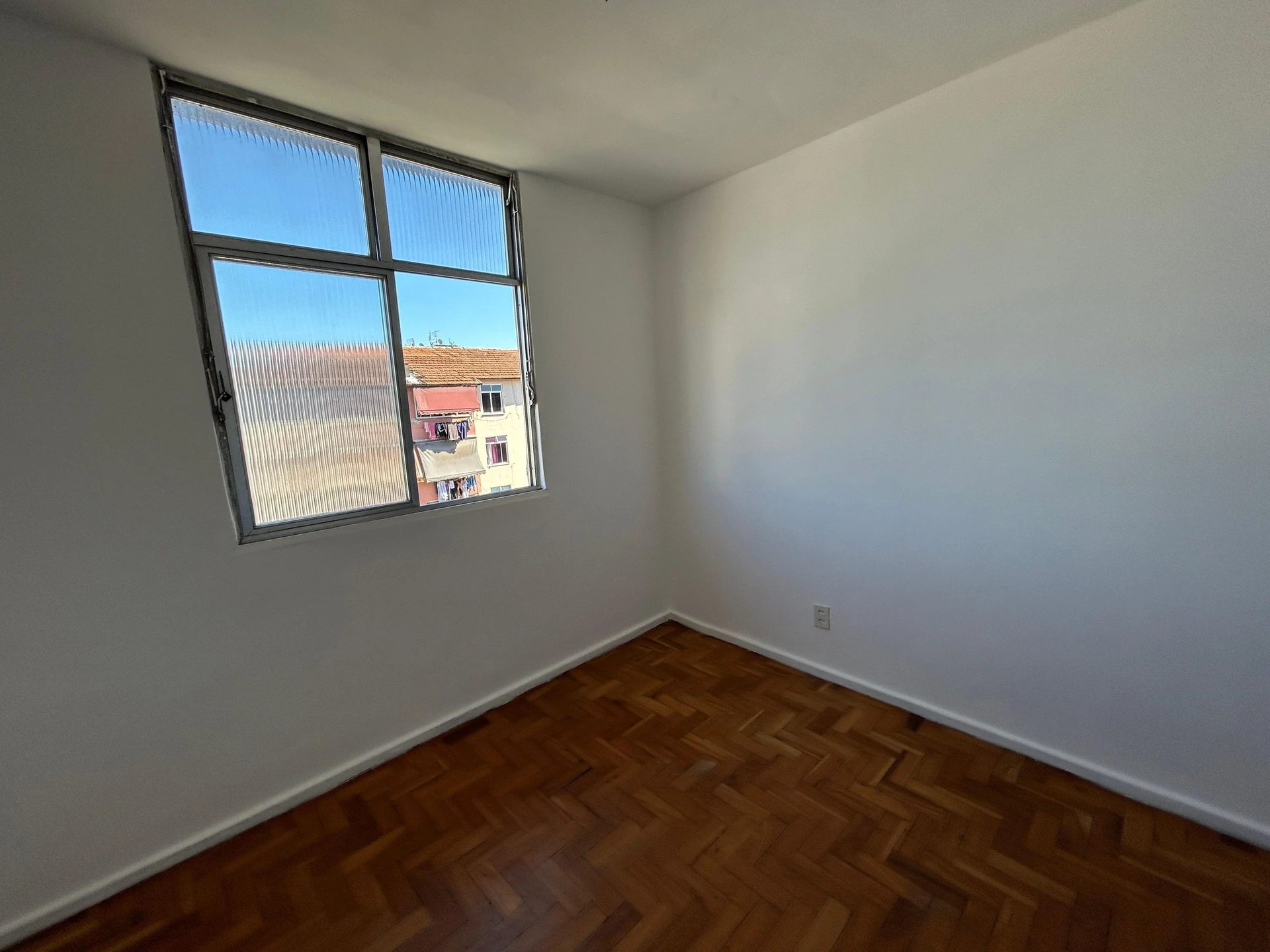 Unfurnished 3-bedroom apartment with 2 baths, no parking — photo 30