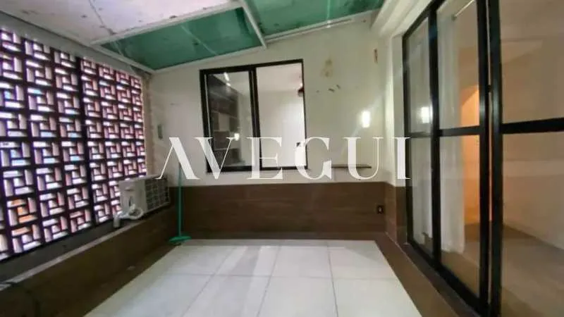 Unfurnished apartment with 4 bedrooms and 5 bathrooms — photo 9