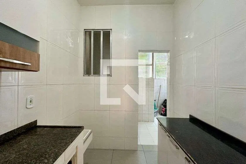 Apartamento de 3 quartos com cozinha separada e 70 m² — photo 8
