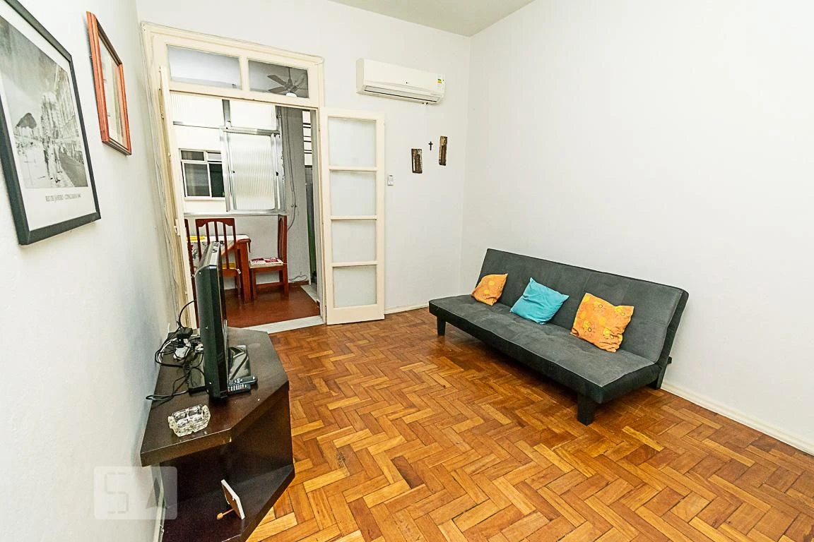 1 quarto e piso de madeira ou laminado: apartamento de 38 m² — photo 5