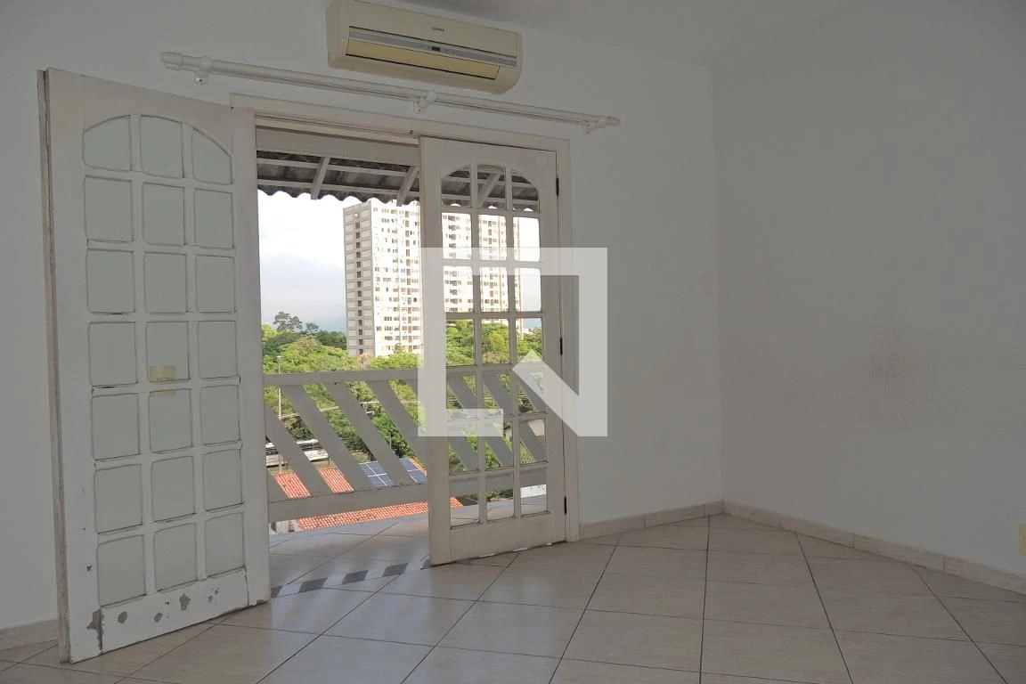 Casa mobiliada com 3 quartos, varanda e 3 banheiros — photo 62