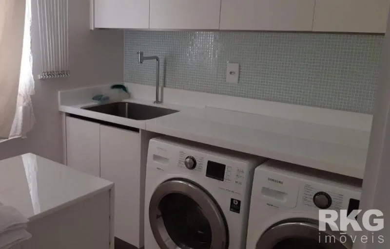 Unfurnished 4-bedroom apartment with 5 bathrooms — photo 28