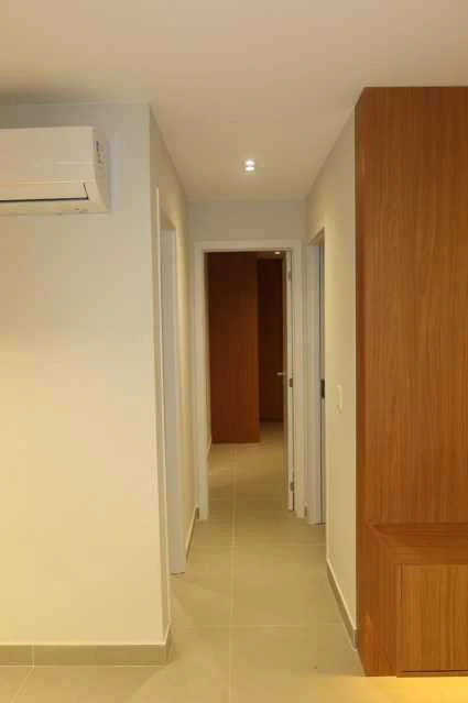Apartment with 2 bedrooms and an open-plan kitchen — photo 12