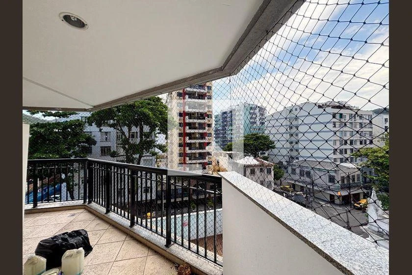 111 m² rental apartment with 3 bedrooms and 2 parking spots — photo 32