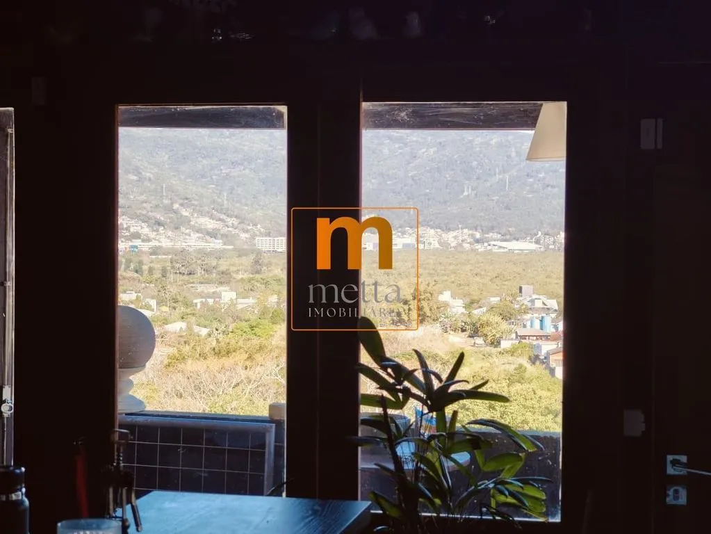 Меблированный дом с 2 спальнями, 3 ванными и 400 м² — photo 23