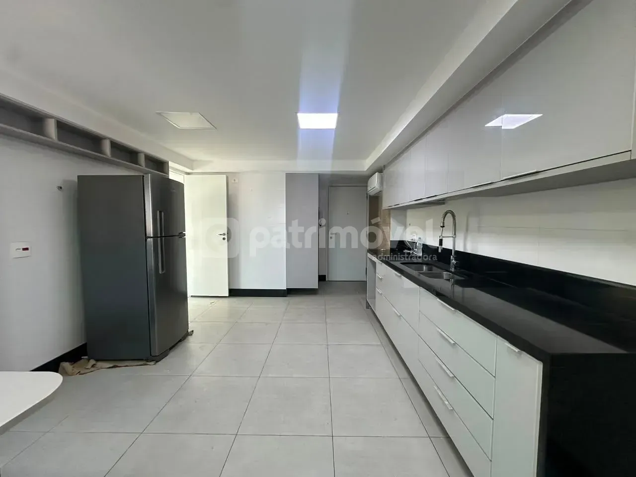 Penthouse with 3 bedrooms and 4 bathrooms plus parking — photo 37