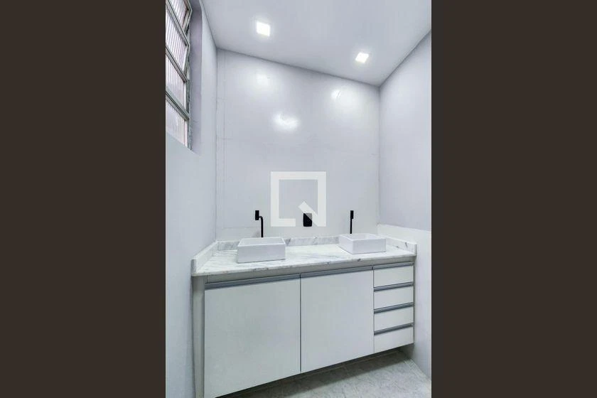 250 m² apartment with a mountain view and a walk-in closet — photo 43