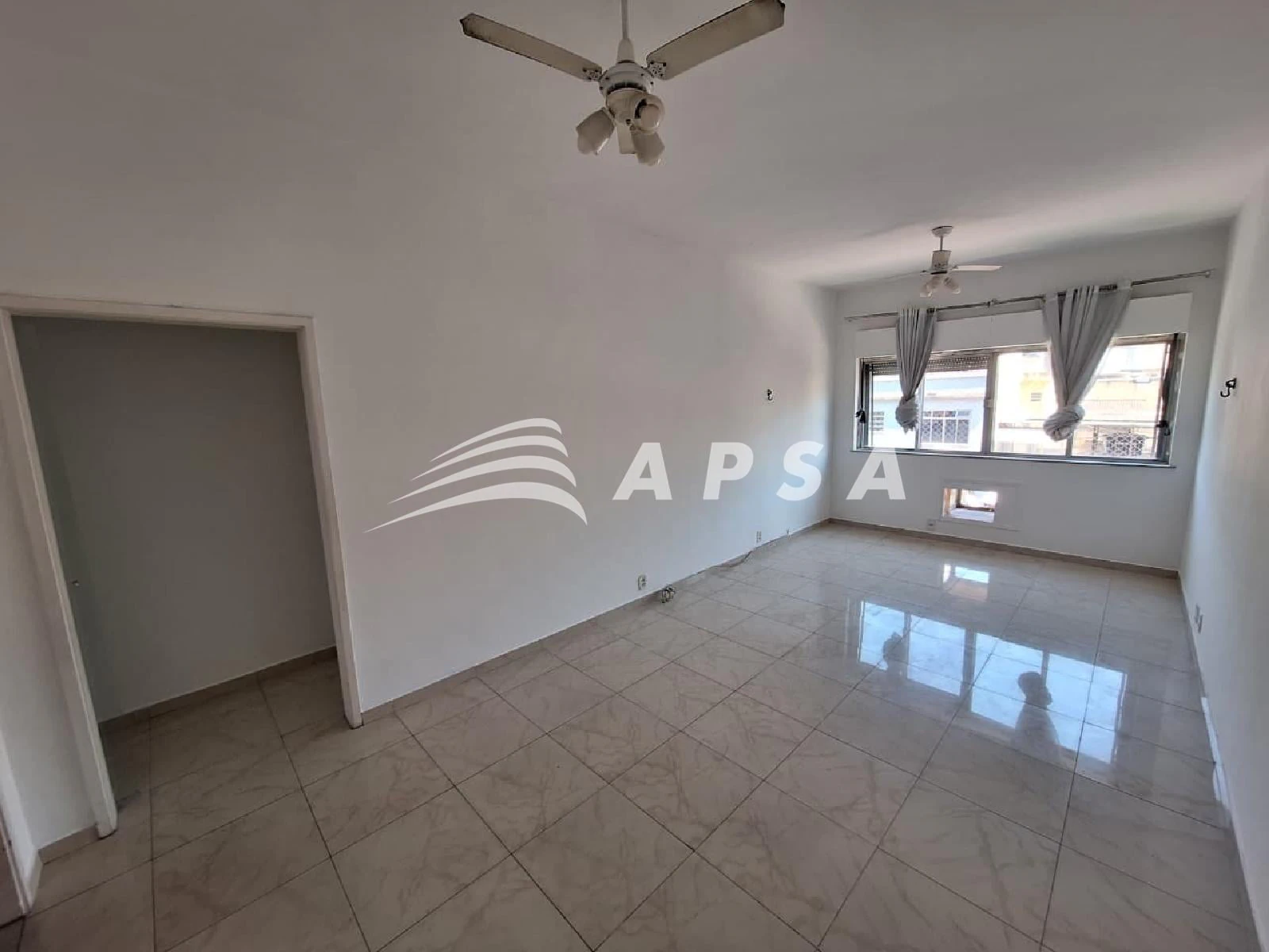 Apartamento de 92 m² com 2 quartos e área de lavanderia — photo 15
