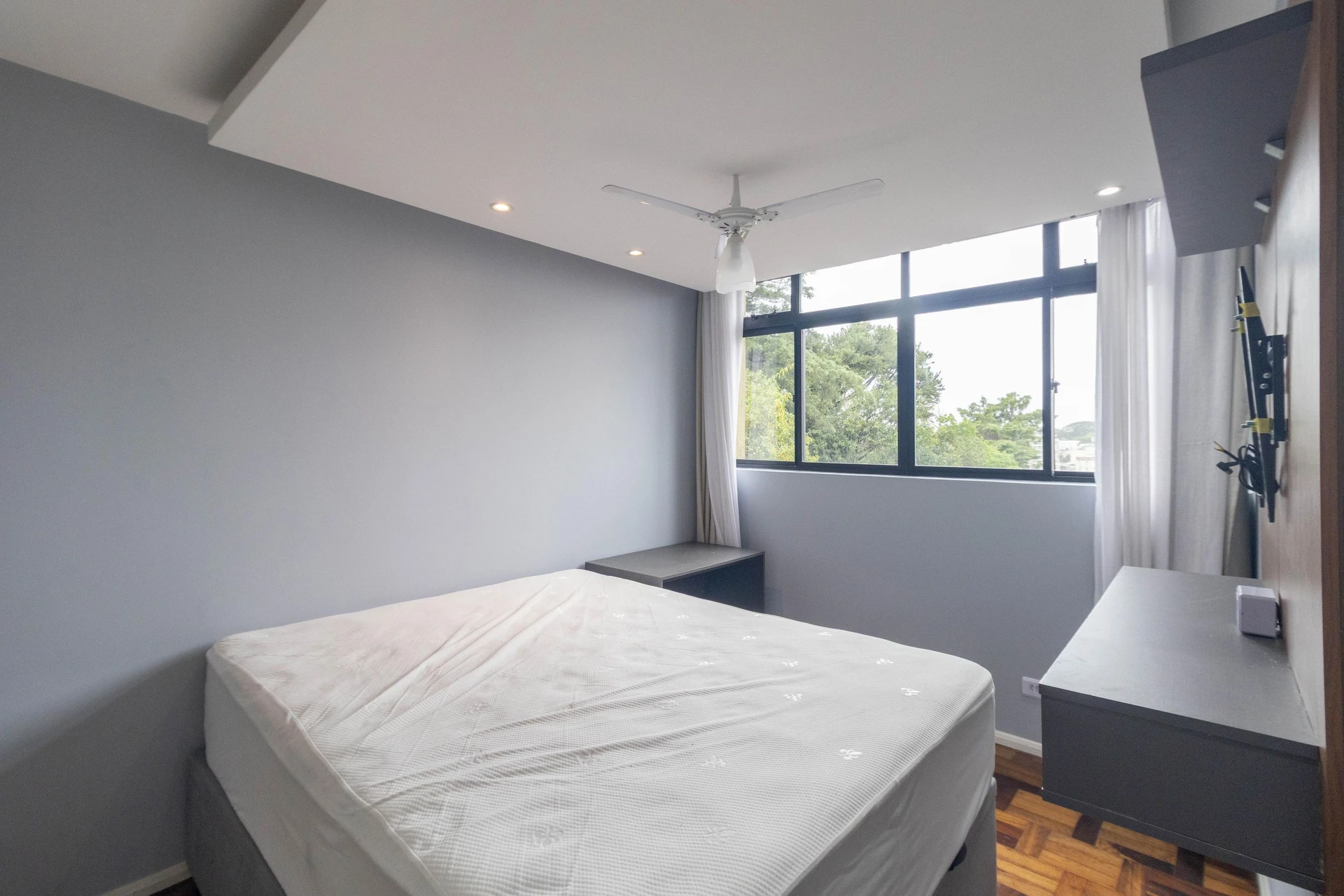 3-bedroom apartment with a washing machine — photo 8