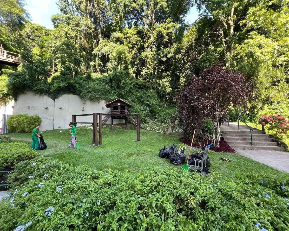 Apartamento de 200 m² com 4 quartos, 4 banheiros e 2 vagas — photo 24