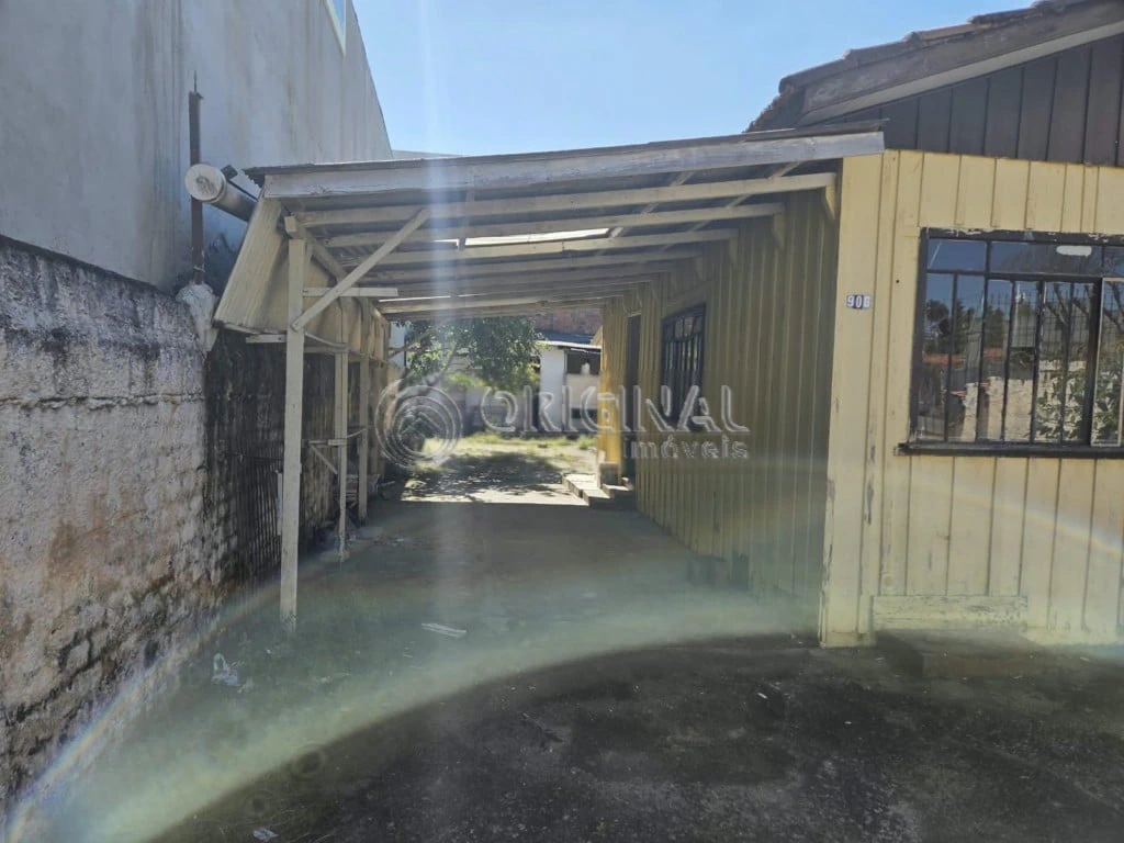 Нежитлова дерев’яна хата на 2 спальні та 1 паркомісце під навісом — photo 4