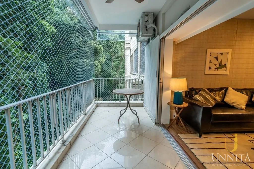 Rental apartment with 4 bedrooms and enclosed balcony — photo 24