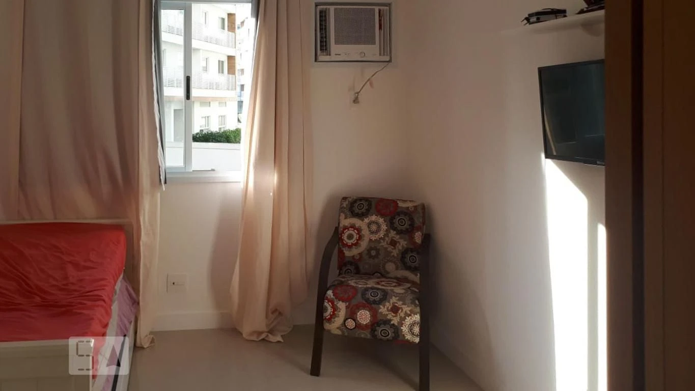 2-bedroom apartment with a washing machine — photo 2