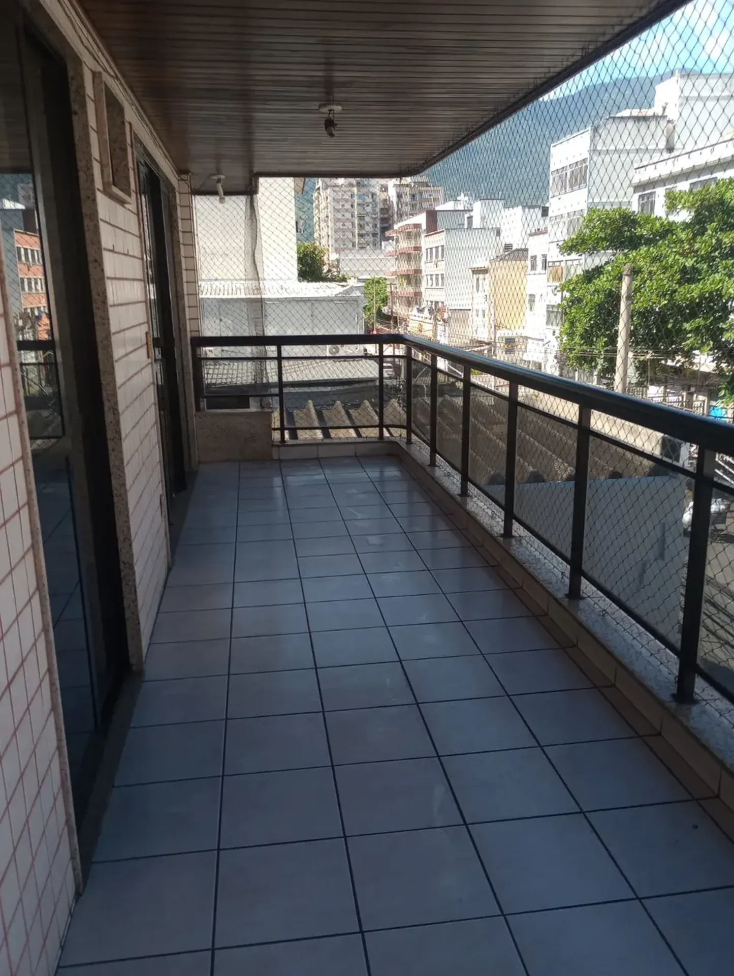 3-bedroom apartment with 2 bathrooms — photo 24