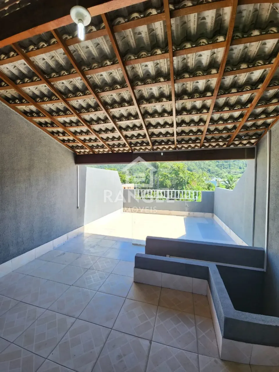 Casa com 3 quartos e varanda, 2 vagas, 3 banheiros — photo 6