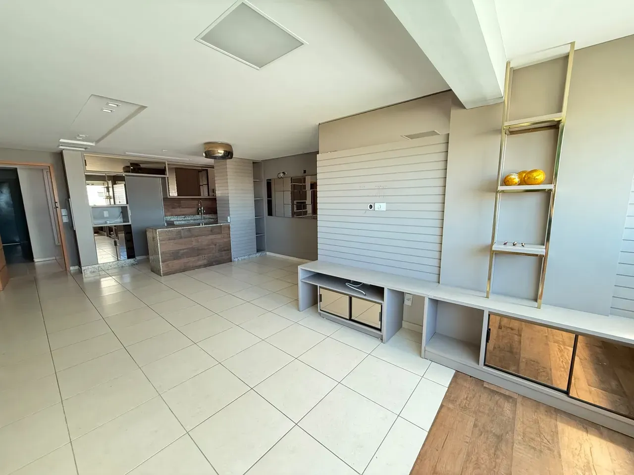 3-bedroom apartment with a washing machine in João Pessoa — photo 10