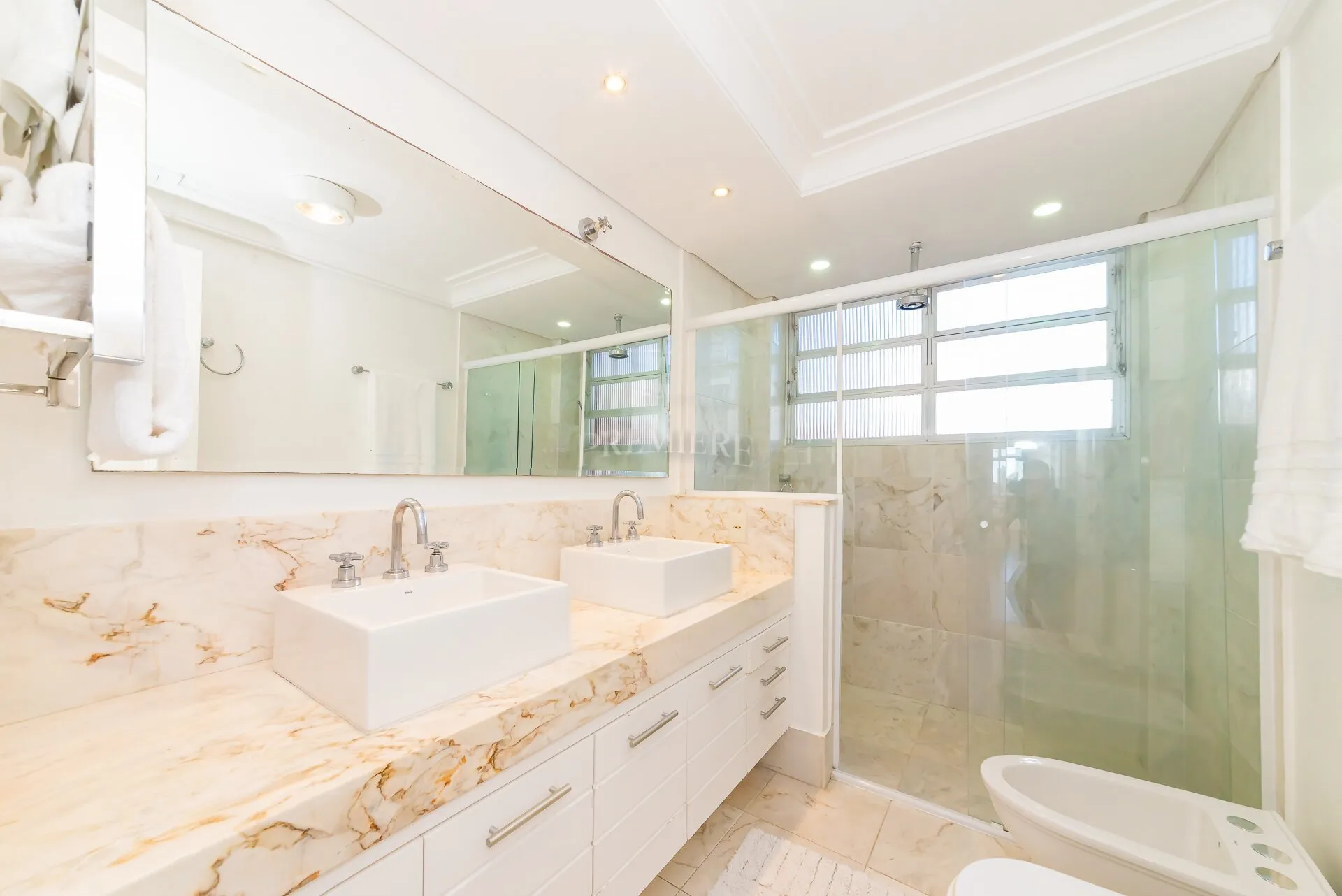 Квартира 152 м² з панорамними вікнами та заскленим балконом — photo 30