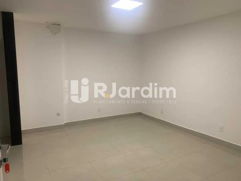Apartment with 2 bedrooms and 2 bathrooms, no parking — photo 18