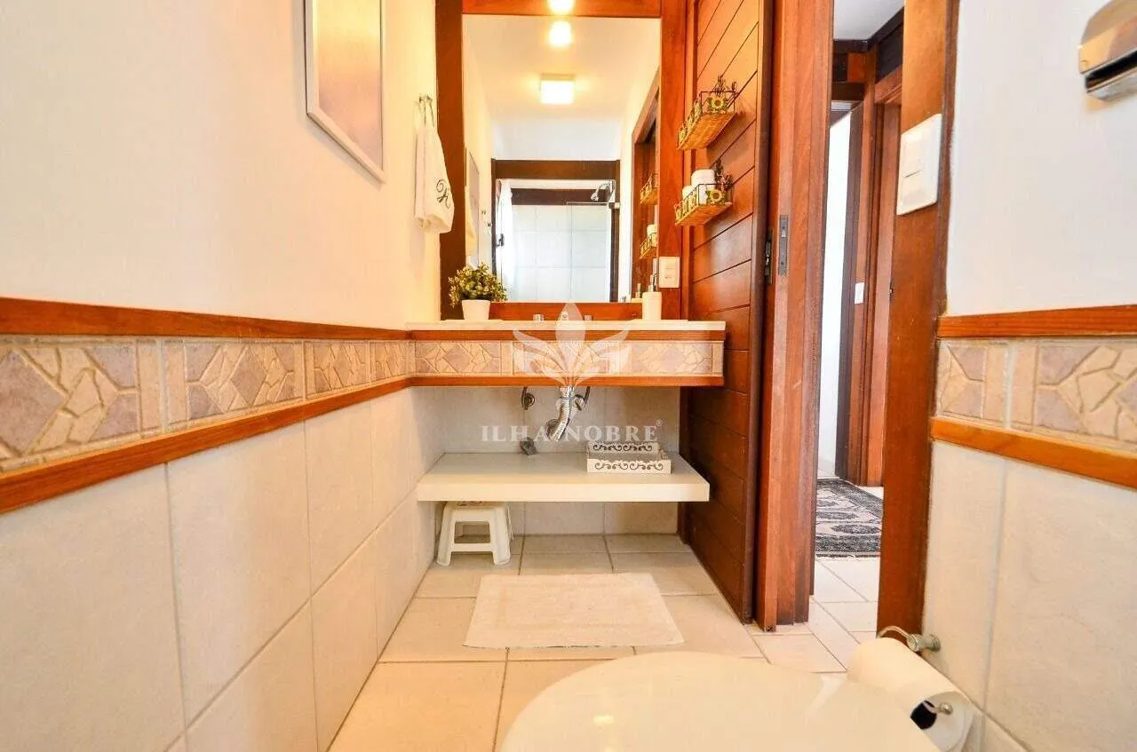 Casa mobiliada com 7 quartos e piscina ao ar livre — photo 36