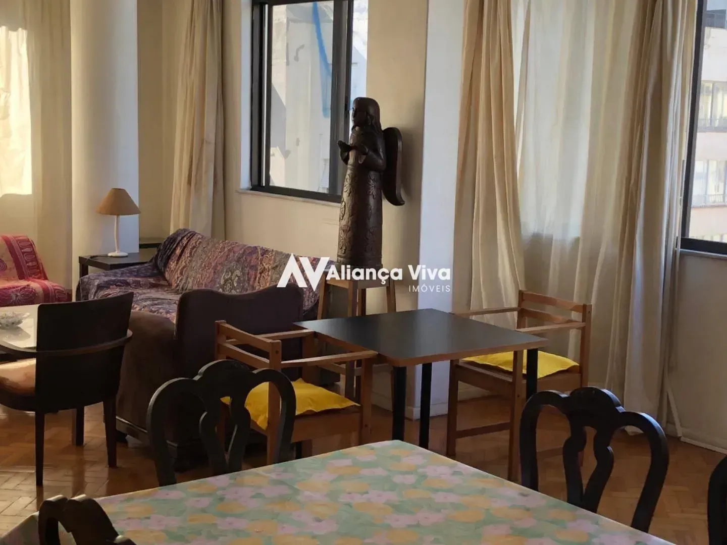 Top-floor apartment with 3 bedrooms and 3 bathrooms — photo 8