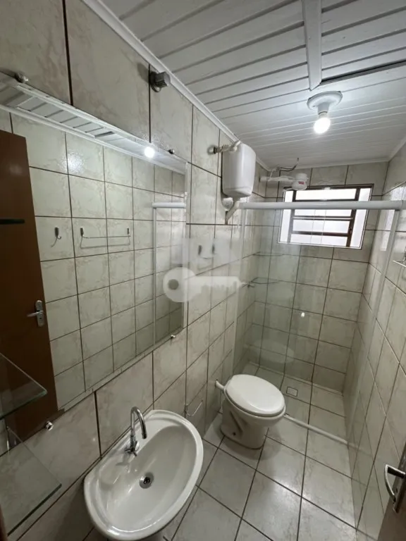 2-bedroom house with wood or laminate floors in Curitiba